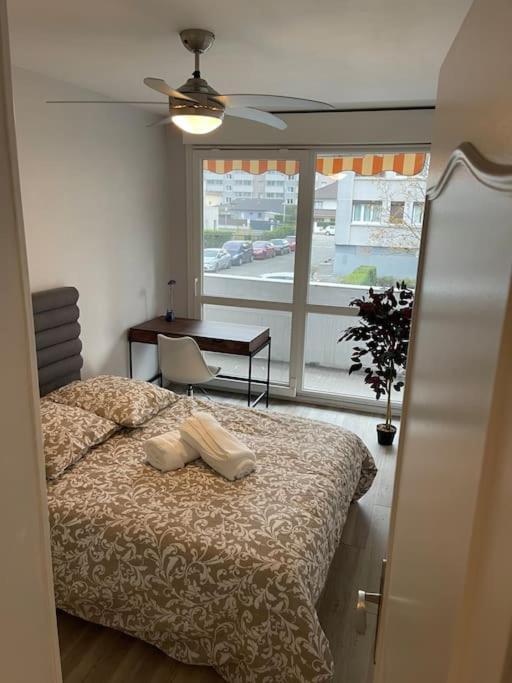 Appartement Entier Climatise - Parking Prive Saint-Martin-dʼHères Eksteriør billede