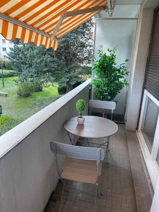 Appartement Entier Climatise - Parking Prive Saint-Martin-dʼHères Eksteriør billede